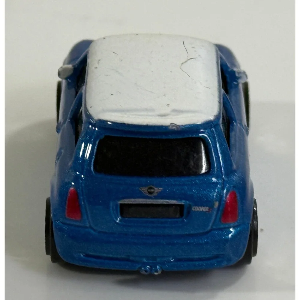 Maisto BMW Mini Cooper S Toy Car Kids 1:64 Blue White Stripes Diecast